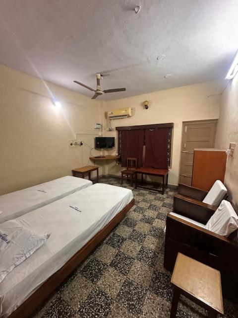 Sri Krishna Residency Hotell Vellore Exteriör bild